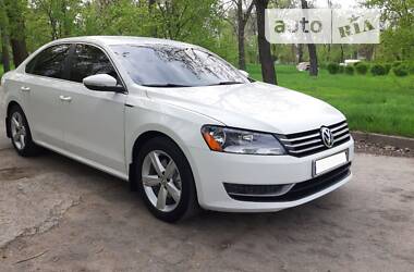 Седан Volkswagen Passat 2012 в Запорожье