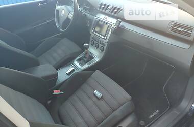 Седан Volkswagen Passat 2005 в Луцке