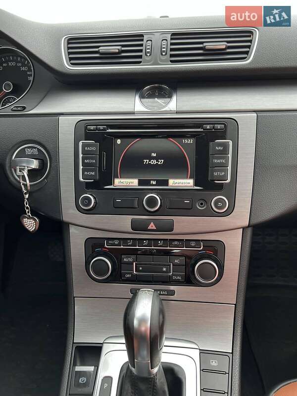 Седан Volkswagen Passat 2011 в Луцке