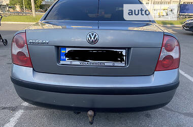 Седан Volkswagen Passat 2001 в Чернігові