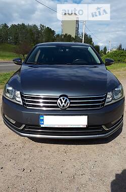 Седан Volkswagen Passat 2012 в Кременчуці