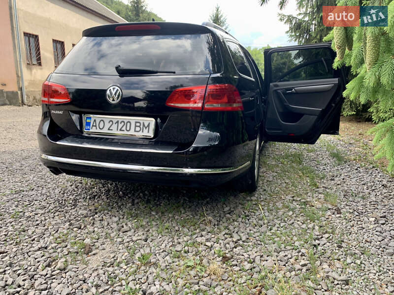Універсал Volkswagen Passat 2012 в Іршаві