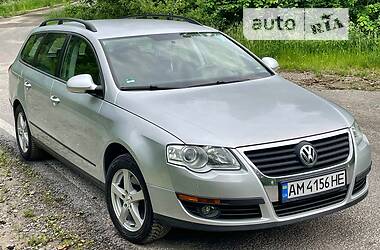 Універсал Volkswagen Passat 2010 в Житомирі