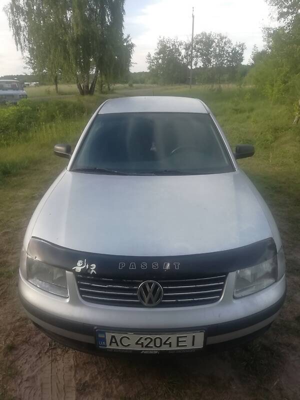 Седан Volkswagen Passat 1997 в Владимир-Волынском