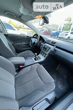 Седан Volkswagen Passat 2006 в 