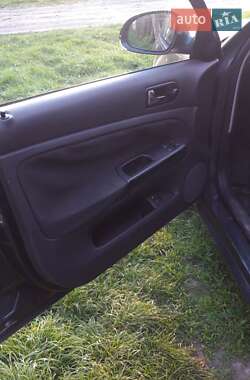 Седан Volkswagen Passat 2004 в 