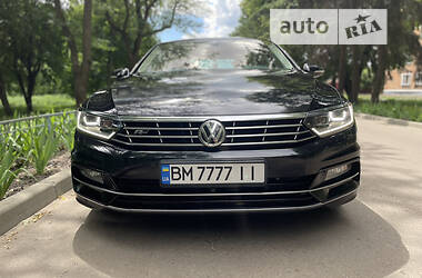 Седан Volkswagen Passat 2018 в Киеве