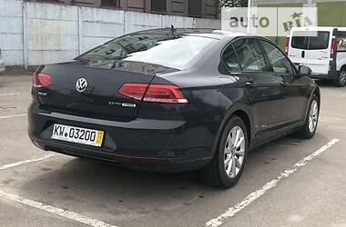 Седан Volkswagen Passat 2015 в Житомирі