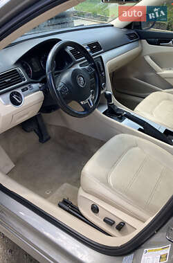 Седан Volkswagen Passat 2012 в 