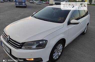 Універсал Volkswagen Passat 2012 в Львові