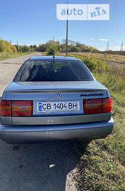 Седан Volkswagen Passat 1994 в Прилуках