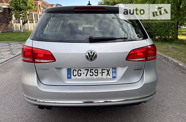 Универсал Volkswagen Passat 2012 в Ровно