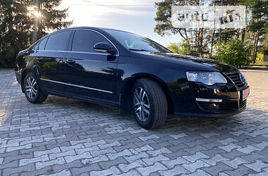 Седан Volkswagen Passat 2008 в Луцке