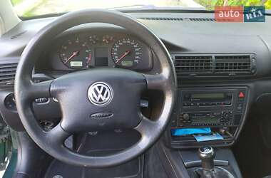 Седан Volkswagen Passat 2000 в Рівному