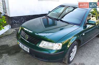Седан Volkswagen Passat 2000 в Рівному