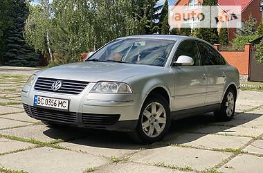 Седан Volkswagen Passat 2004 в Харькове