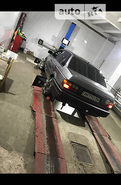 Седан Volkswagen Passat 1988 в Казатине