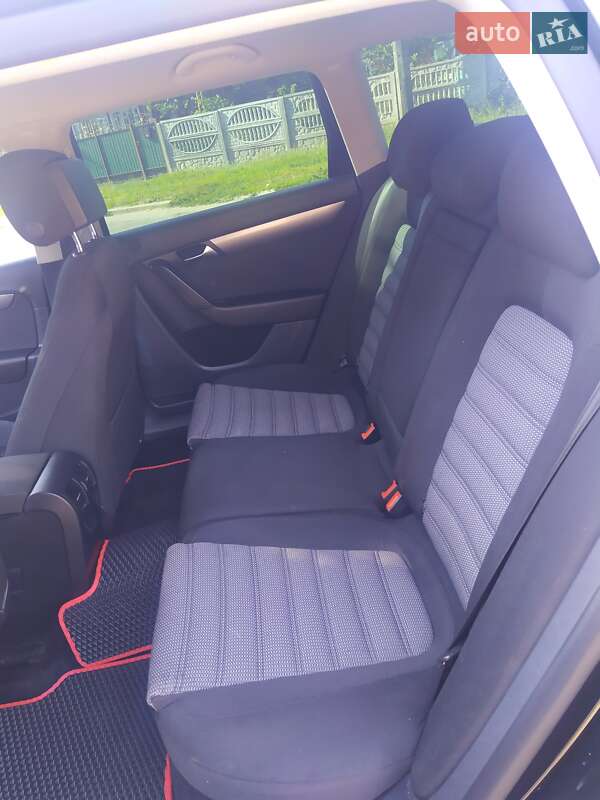 Універсал Volkswagen Passat 2011 в Овручі