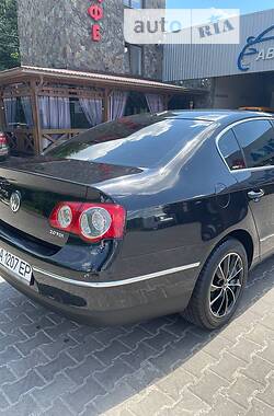 Седан Volkswagen Passat 2008 в Киеве