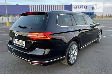 Універсал Volkswagen Passat 2015 в 