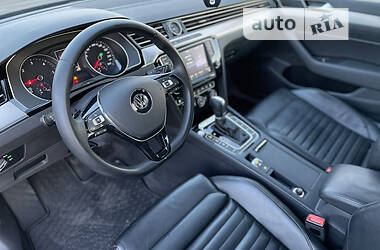 Універсал Volkswagen Passat 2015 в 