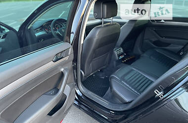 Універсал Volkswagen Passat 2015 в 