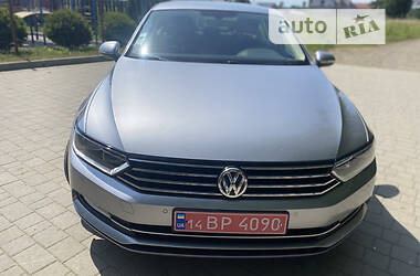 Седан Volkswagen Passat 2018 в Стрию