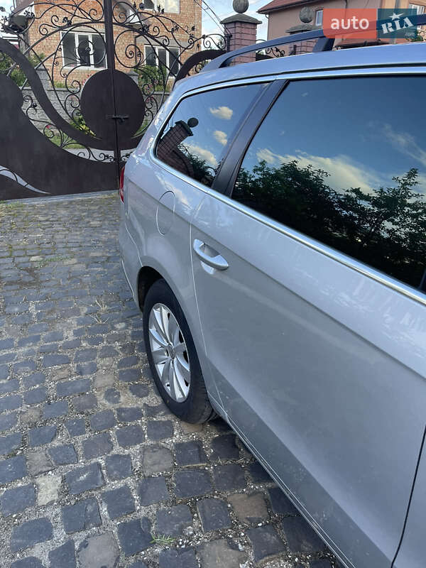 Универсал Volkswagen Passat 2012 в Надворной