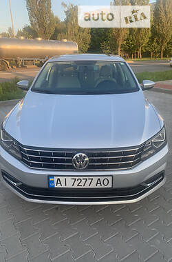 Седан Volkswagen Passat 2016 в Киеве