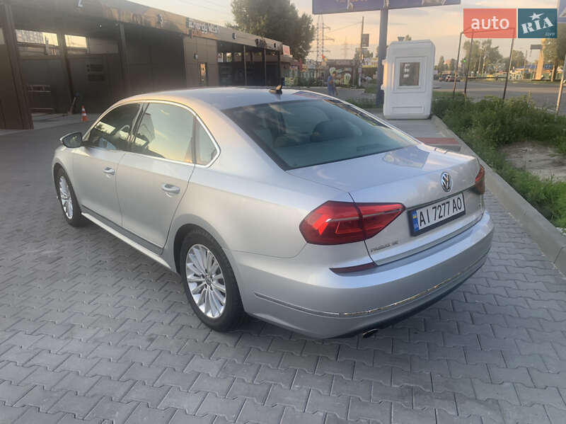 Седан Volkswagen Passat 2016 в Киеве