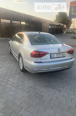 Седан Volkswagen Passat 2016 в Киеве