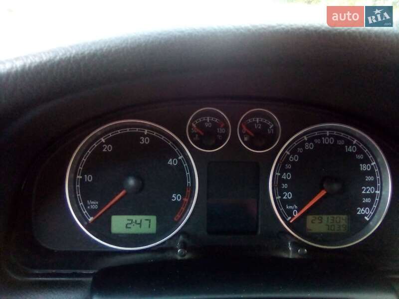 Универсал Volkswagen Passat 2001 в Дубно