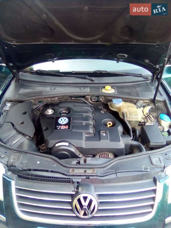 Универсал Volkswagen Passat 2001 в Дубно