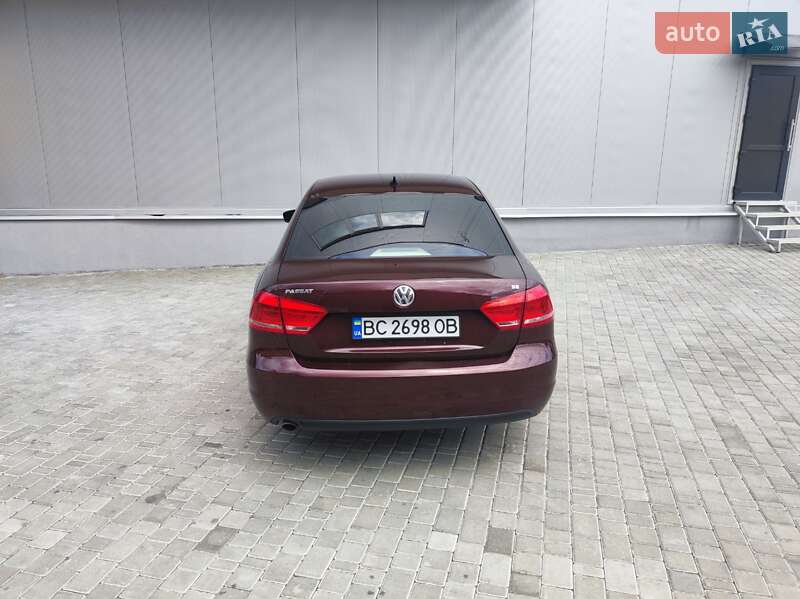 Седан Volkswagen Passat 2012 в Львові