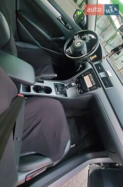 Седан Volkswagen Passat 2012 в 