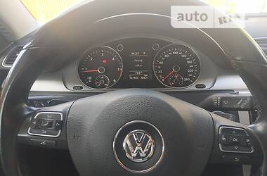 Универсал Volkswagen Passat 2013 в Збараже