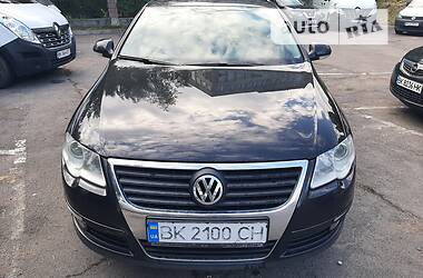 Универсал Volkswagen Passat 2010 в Ровно