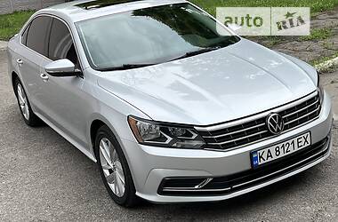 Седан Volkswagen Passat 2018 в Каменском