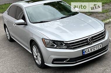 Седан Volkswagen Passat 2018 в Кам'янському