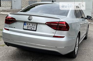 Седан Volkswagen Passat 2018 в Кам'янському