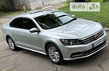 Седан Volkswagen Passat 2018 в Кам'янському