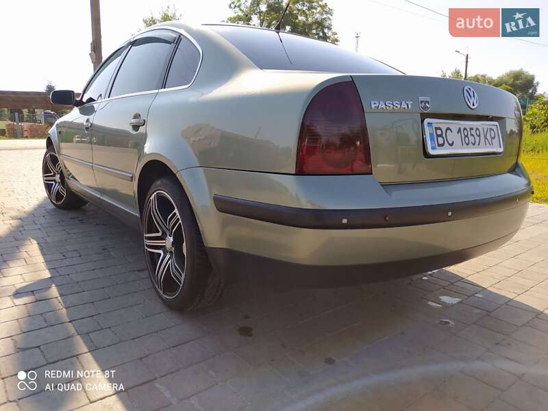Седан Volkswagen Passat 2001 в Львове