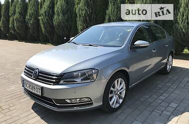 Седан Volkswagen Passat 2013 в Самборі