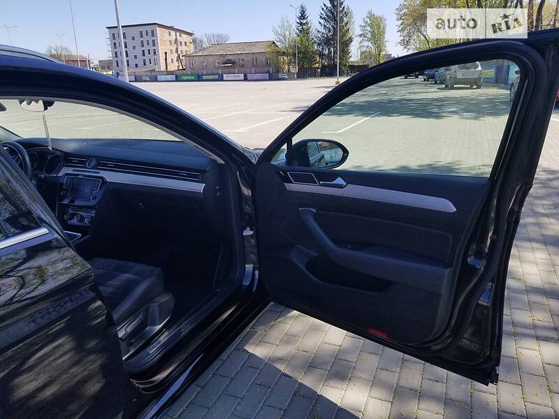 Універсал Volkswagen Passat 2015 в Тернополі