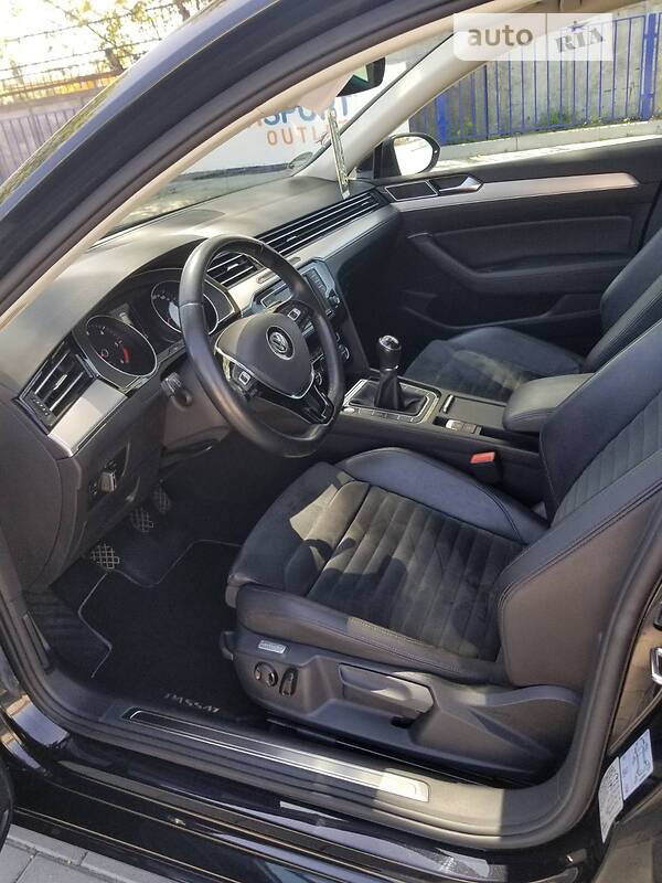 Універсал Volkswagen Passat 2015 в Тернополі