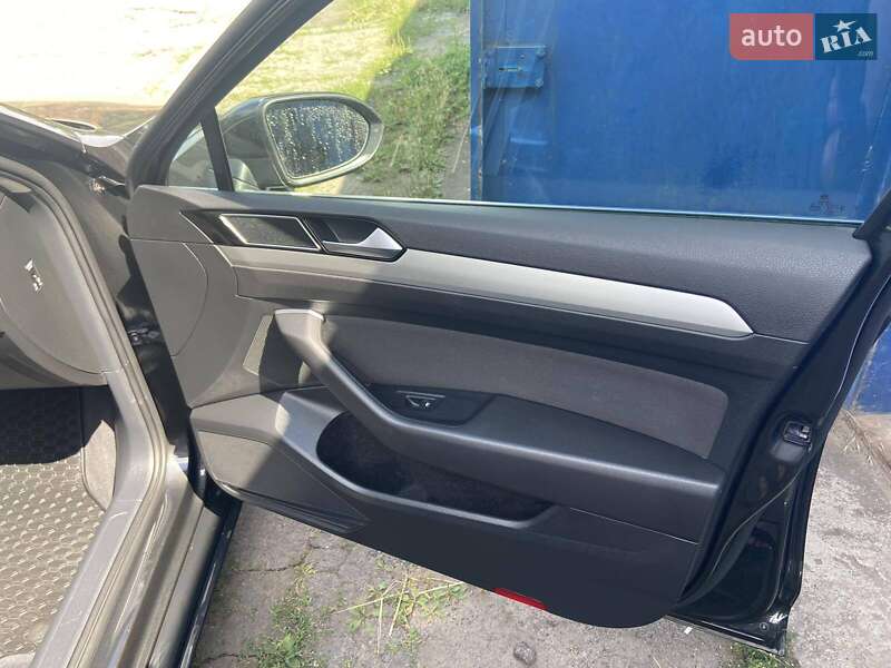 Універсал Volkswagen Passat 2017 в Кривому Розі