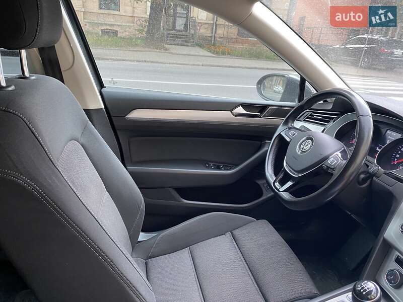 Універсал Volkswagen Passat 2016 в Миколаєві