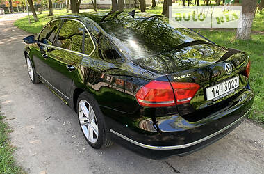 Седан Volkswagen Passat 2014 в Тернополе