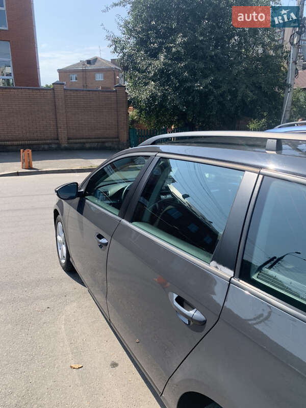 Універсал Volkswagen Passat 2013 в Вінниці