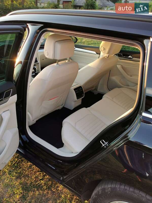 Универсал Volkswagen Passat 2018 в Черновцах